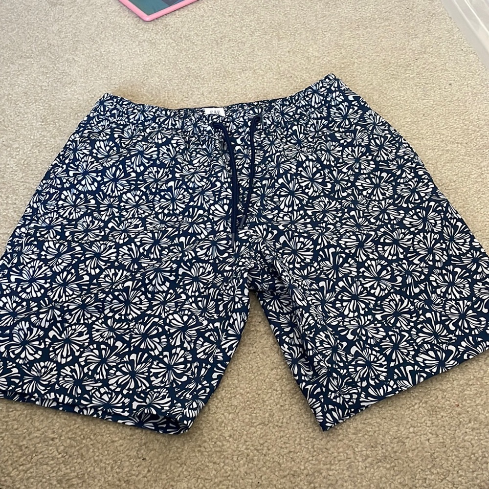 Navy and white pattern